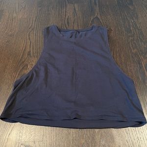 Lululemon black cropped tank